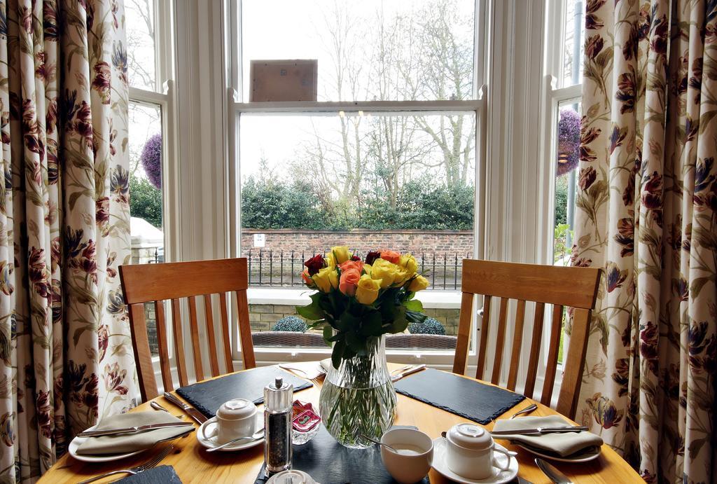 Bronte Guest House Йорк Экстерьер фото